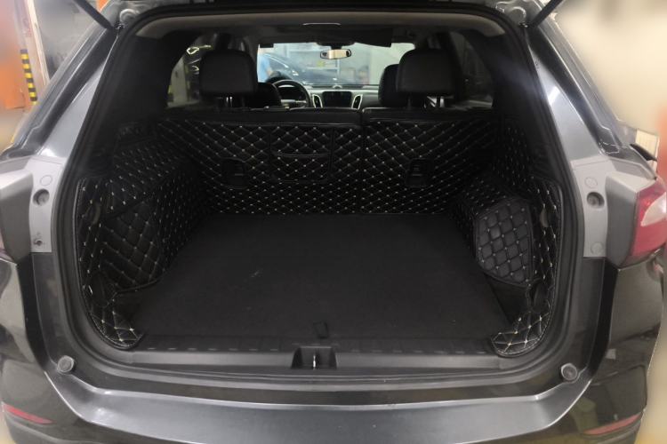 Used Chevrolet Equinox 2018 535T Automatic YuJie Edition Trunk