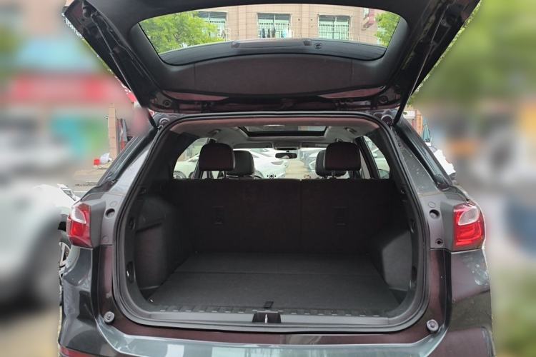 Used Chevrolet Equinox 2018 535T Automatic Chijie Edition Trunk