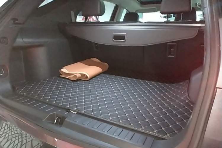 Used Chevrolet Equinox 2018 535T Automatic Chijie Edition Trunk
