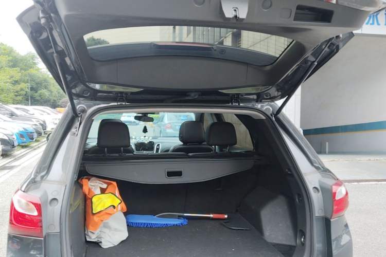 Used Chevrolet Equinox 2018 535T Automatic YuJie Edition Trunk