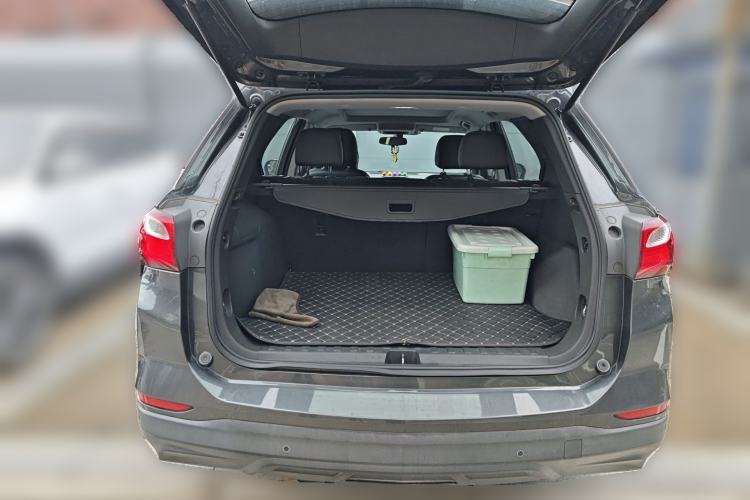 Used Chevrolet Equinox 2018 535T Automatic Chijie Edition Trunk