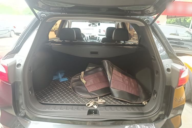 Used Chevrolet Equinox 2018 535T Automatic YuJie Edition Trunk