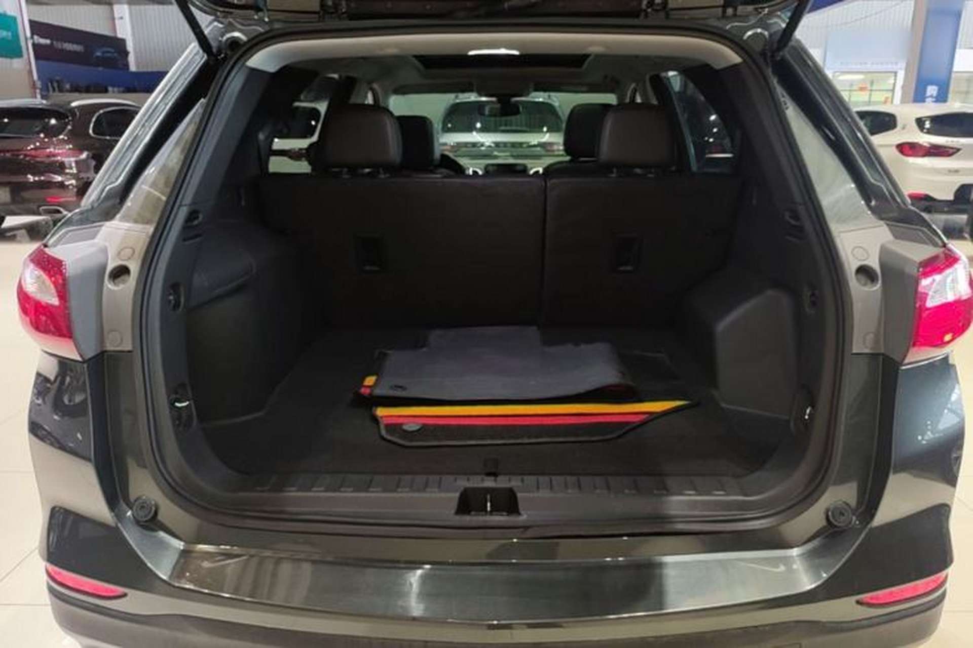 Used Chevrolet Equinox 2018 535T Automatic YuJie Edition Trunk