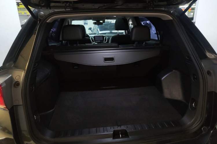 Used Chevrolet Equinox 2018 535T Automatic YuJie Edition Trunk