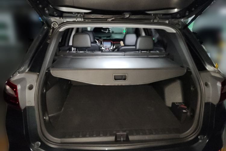 Used Chevrolet Equinox 2018 535T Automatic YuJie Edition Trunk