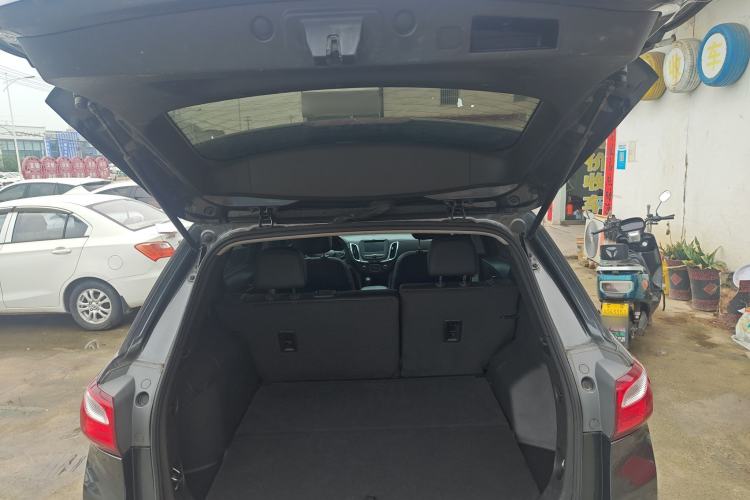 Used Chevrolet Equinox 2018 535T Automatic Lingjie Edition Trunk