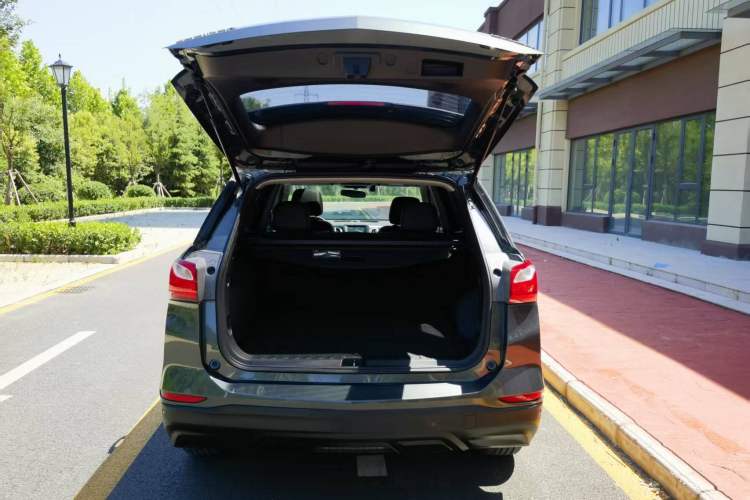 Used Chevrolet Equinox 2018 535T Automatic Lingjie Edition Trunk