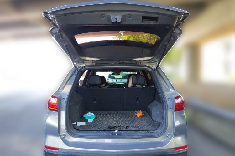 Used Chevrolet Equinox 2018 535T Automatic Chijie Edition Trunk