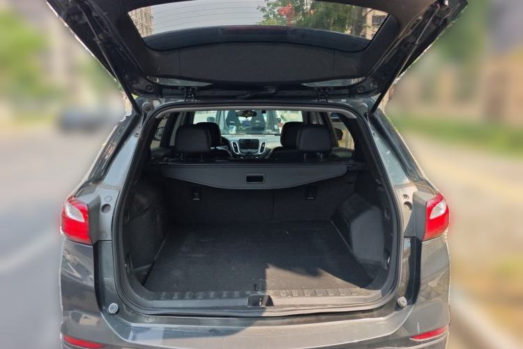 Used Chevrolet Equinox 2018 535T Automatic YuJie Edition Trunk