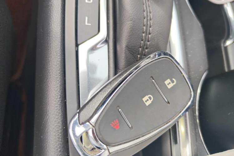 Used Chevrolet Equinox 2018 RS 550T Automatic All-Wheel-Drive Boundary Edition Vehicle Key