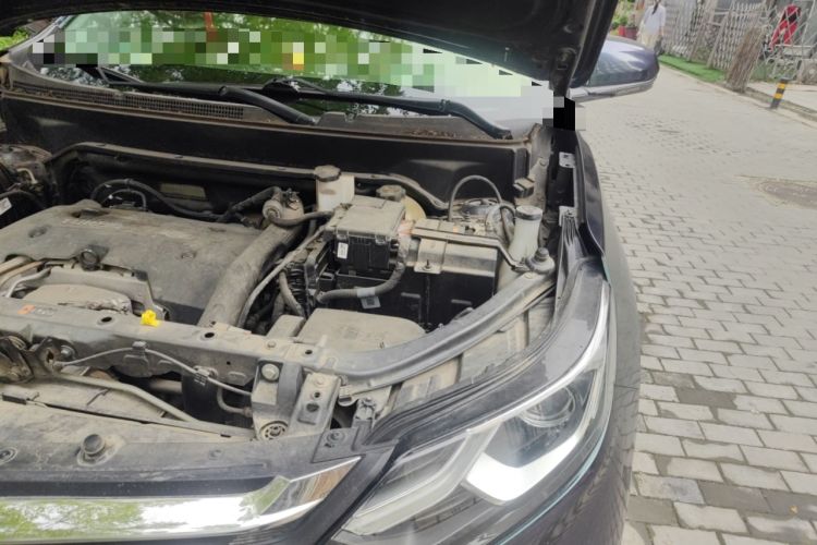 Used Chevrolet Equinox 2018 550T Automatic All-Wheel-Drive Explorer Edition Engine Bay Left