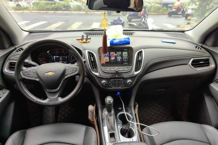 Used Chevrolet Equinox 2018 535T Automatic YuJie Edition Center Console