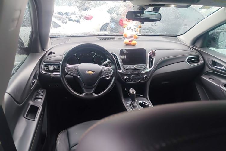 Used Chevrolet Equinox 2018 535T Automatic YuJie Edition Center Console