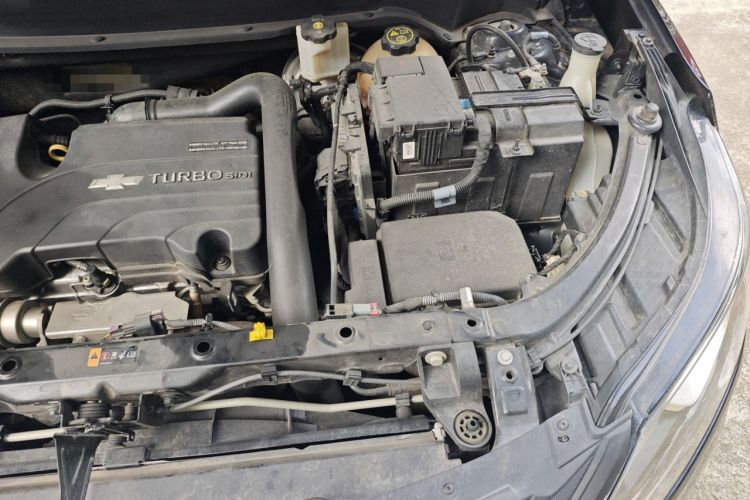 Used Chevrolet Equinox 2018 535T Automatic YuJie Edition Engine Bay Left