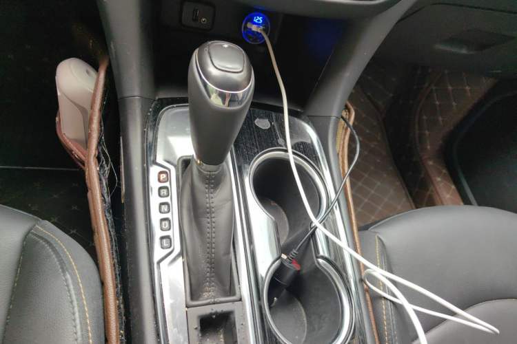 Used Chevrolet Equinox 2018 535T Automatic YuJie Edition Gear Lever