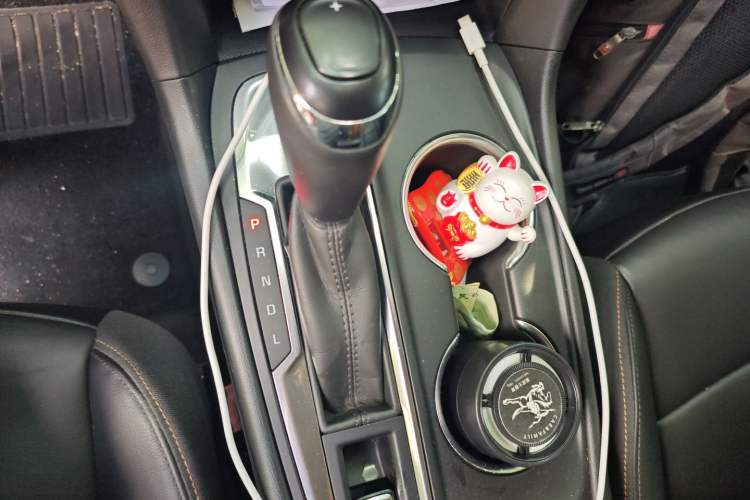 Used Chevrolet Equinox 2018 535T Automatic YuJie Edition Gear Lever