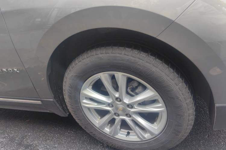 Used Chevrolet Equinox 2018 535T Automatic YuJie Edition Right Front Wheel Hub