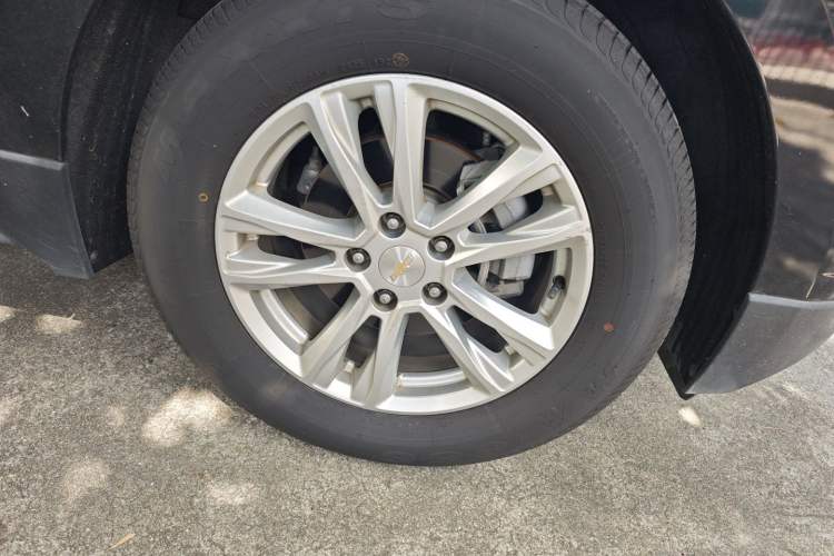 Used Chevrolet Equinox 2018 535T Automatic YuJie Edition Right Front Wheel Hub