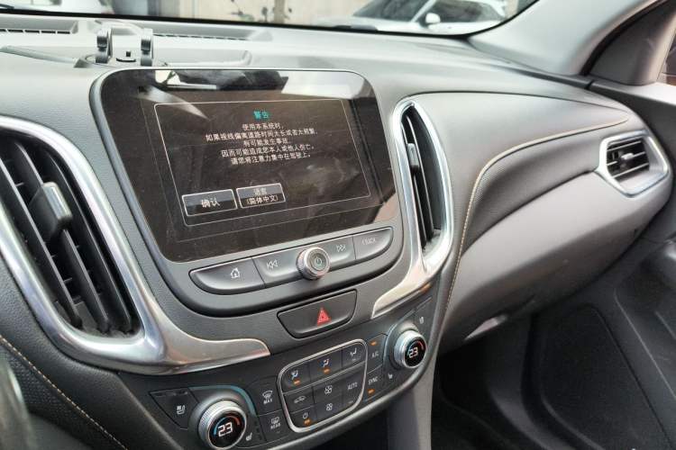 Used Chevrolet Equinox 2018 RS 550T Automatic All-Wheel-Drive Boundary Edition Audio And AC Panel