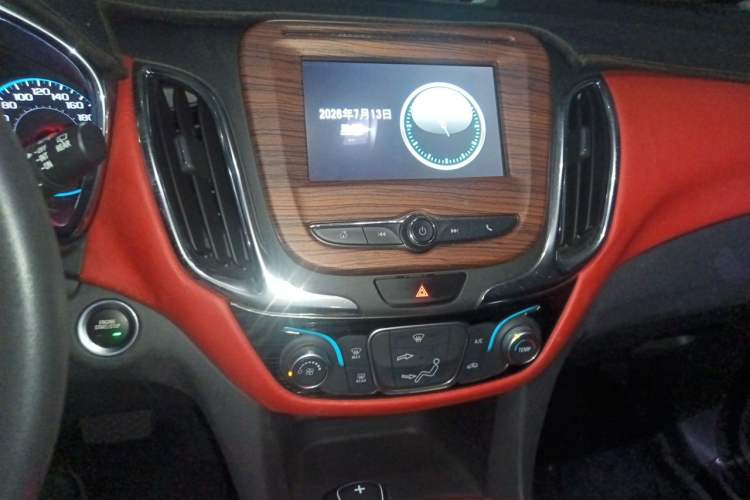 Used Chevrolet Equinox 2018 535T Automatic Lingjie Edition Audio And AC Panel