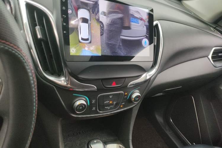 Used Chevrolet Equinox 2018 535T Automatic Lingjie Edition Audio And AC Panel
