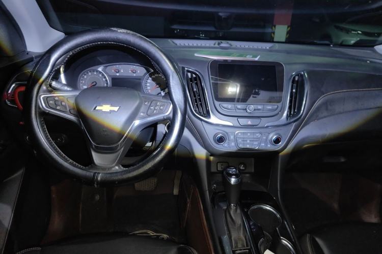 Used Chevrolet Equinox 2018 535T Automatic YuJie Edition Center Console