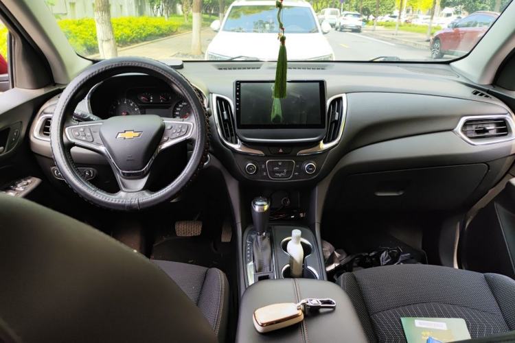 Used Chevrolet Equinox 2018 535T Automatic Chijie Edition Center Console