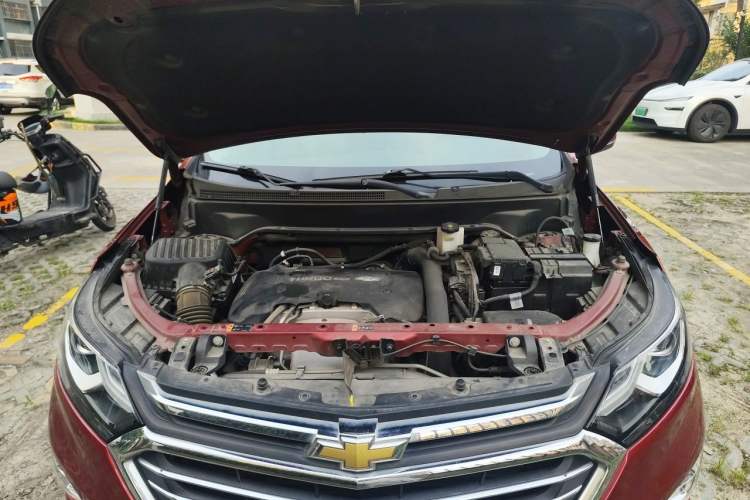 Used Chevrolet Equinox 2018 550T Automatic All-Wheel-Drive Explorer Edition Engine Bay