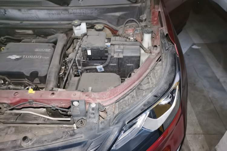 Used Chevrolet Equinox 2018 535T Automatic Chijie Edition Engine Bay Left