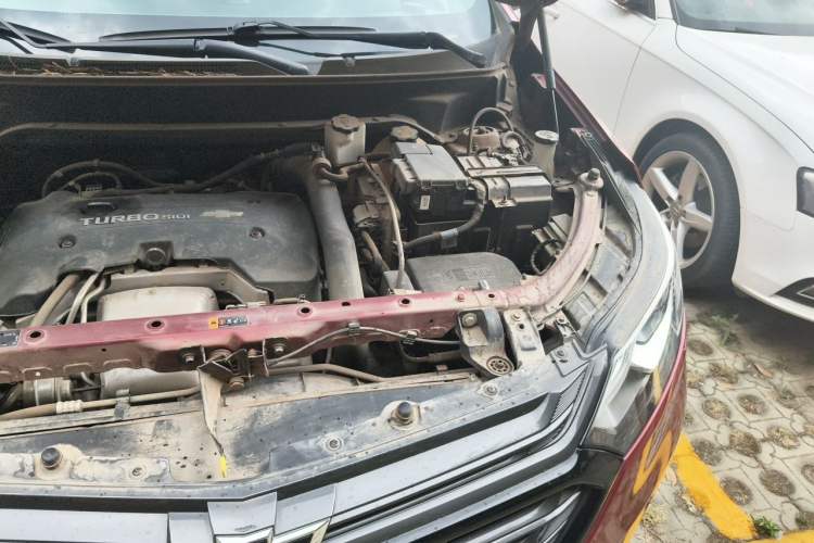 Used Chevrolet Equinox 2018 RS 550T Automatic All-Wheel-Drive Boundary Edition Engine Bay Left