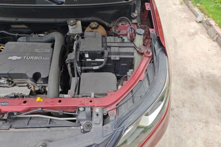 Used Chevrolet Equinox 2018 535T Automatic YuJie Edition Engine Bay Left