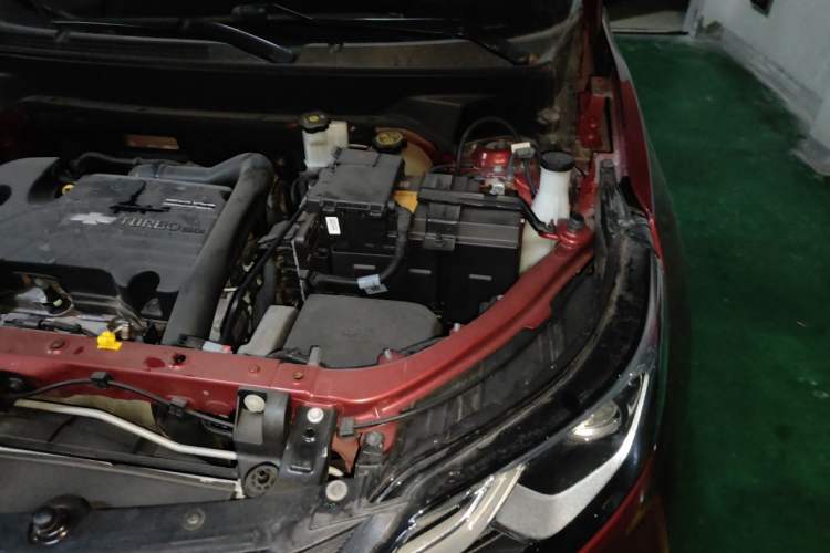 Used Chevrolet Equinox 2018 535T Automatic YuJie Edition Engine Bay Left