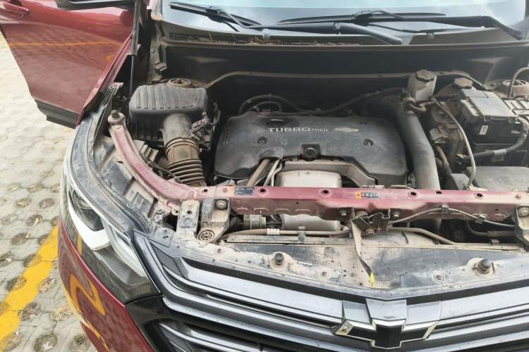 Used Chevrolet Equinox 2018 RS 550T Automatic All-Wheel-Drive Boundary Edition Engine Bay Right