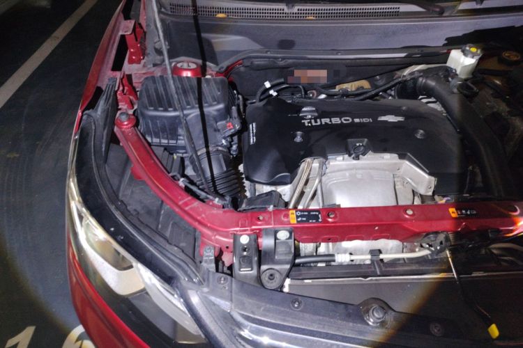 Used Chevrolet Equinox 2018 550T Automatic All-Wheel-Drive Boundary Edition Engine Bay Right