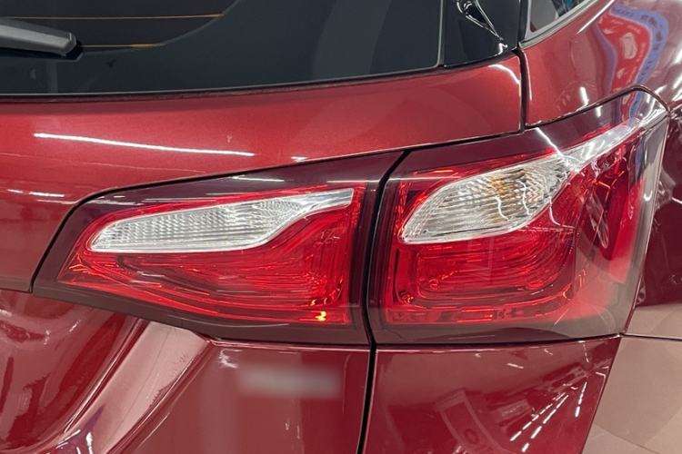 Used Chevrolet Equinox 2018 550T Automatic All-Wheel-Drive Boundary Edition Exterior 3