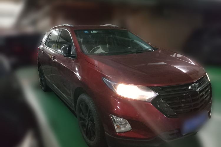 Used Chevrolet Equinox 2018 RS 550T Automatic All-Wheel-Drive Boundary Edition Front Right 45 Deg