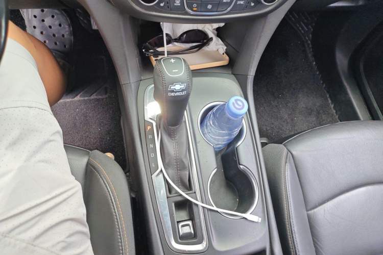 Used Chevrolet Equinox 2018 535T Automatic YuJie Edition Gear Lever