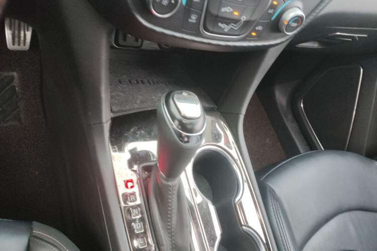 Used Chevrolet Equinox 2018 535T Automatic Lingjie Edition Gear Lever