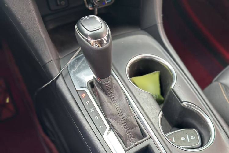 Used Chevrolet Equinox 2018 535T Automatic YuJie Edition Gear Lever
