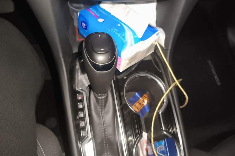 Used Chevrolet Equinox 2018 535T Automatic YuJie Edition Gear Lever