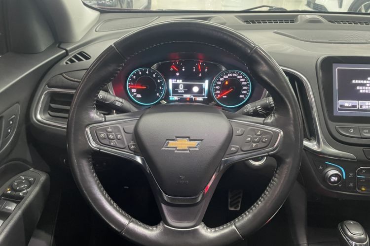 Used Chevrolet Equinox 2018 550T Automatic All-Wheel-Drive Boundary Edition Interior 4