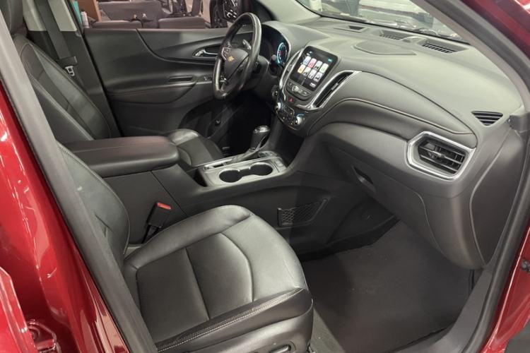 Used Chevrolet Equinox 2018 550T Automatic All-Wheel-Drive Boundary Edition Interior 5
