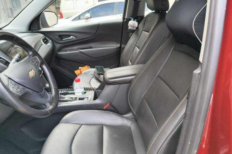 Used Chevrolet Equinox 2018 RS 550T Automatic All-Wheel-Drive Boundary Edition Left Front Seat