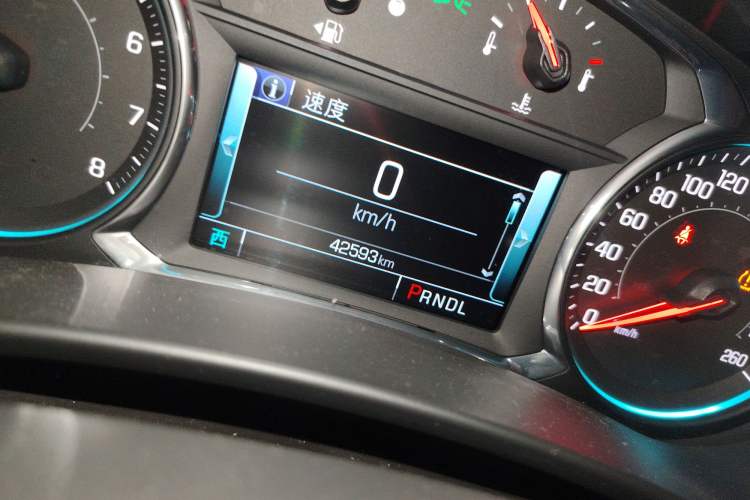 Used Chevrolet Equinox 2018 550T Automatic All-Wheel-Drive Boundary Edition Odometer Close Up