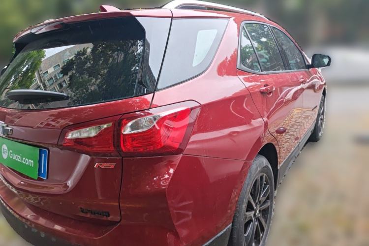 Used Chevrolet Equinox 2018 RS 550T Automatic All-Wheel-Drive Boundary Edition Rear Right 45 Deg