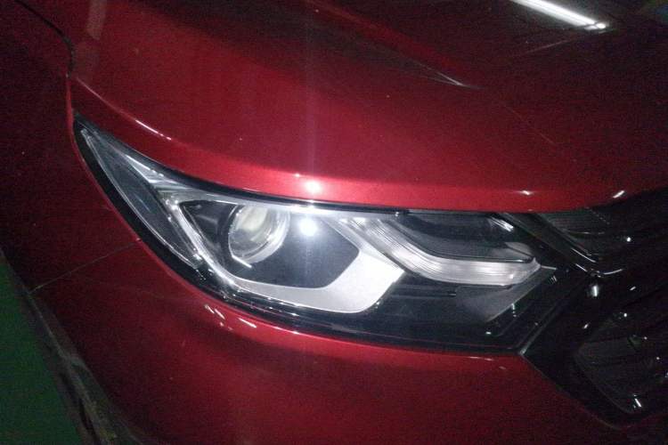 Used Chevrolet Equinox 2018 RS 550T Automatic All-Wheel-Drive Boundary Edition Right Front Headlight
