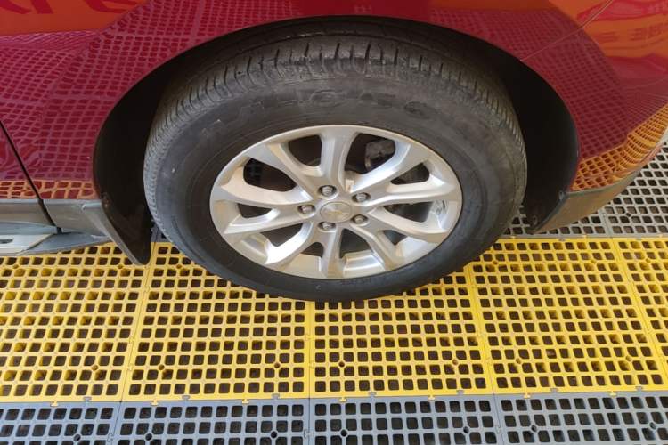 Used Chevrolet Equinox 2018 535T Automatic Chijie Edition Right Front Wheel Hub