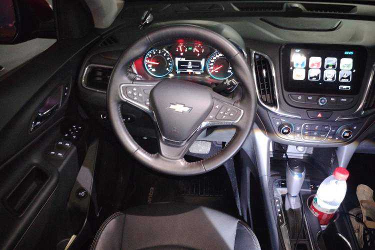 Used Chevrolet Equinox 2018 550T Automatic All-Wheel-Drive Boundary Edition Steering Wheel