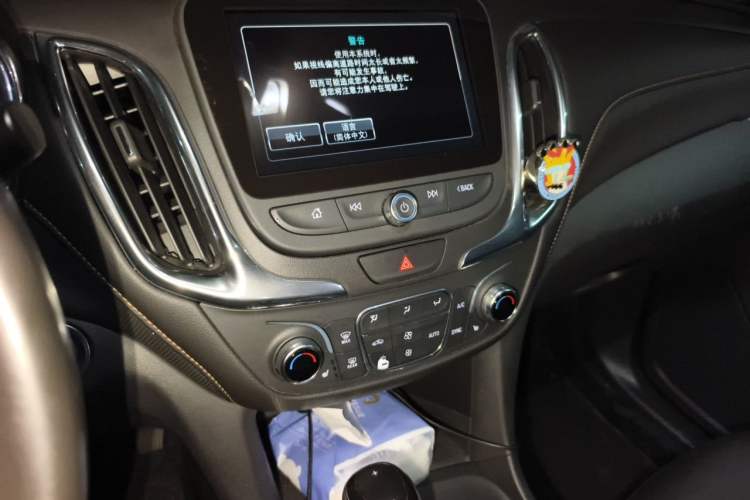 Used Chevrolet Equinox 2018 535T Automatic YuJie Edition Audio And AC Panel
