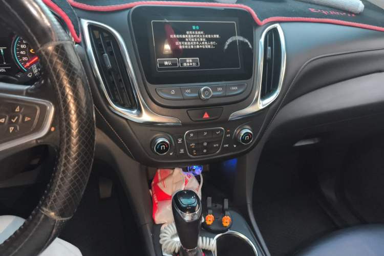 Used Chevrolet Equinox 2018 535T Automatic YuJie Edition Audio And AC Panel